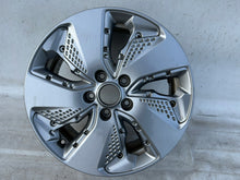 Load image into Gallery viewer, 1x Alufelge 17 Zoll 7.0&quot; 5x114.3 50ET 52910-K4000 Hyundai Kona Rim Wheel