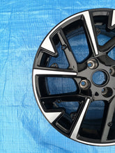 Laden Sie das Bild in den Galerie-Viewer, 1x Alufelge 17 Zoll 7.0&quot; 4x108 32ET 9833892680 Opel Corsa F Rim Wheel