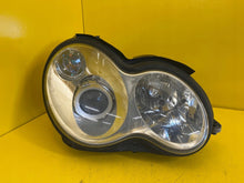 Laden Sie das Bild in den Galerie-Viewer, Frontscheinwerfer Mercedes-Benz W203 A2038203861 Xenon Rechts Headlight SCH1988070092ag