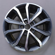 Laden Sie das Bild in den Galerie-Viewer, 1x Alufelge 17 Zoll 7.0&quot; 5x112 49ET Glanz Silber 5E0601025 Skoda Octavia Iii