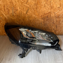 Laden Sie das Bild in den Galerie-Viewer, Frontscheinwerfer Peugeot 2008 II 983303618 LED Rechts Scheinwerfer Headlight