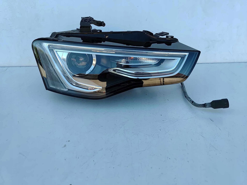 Frontscheinwerfer Audi A5 8T0941006C Xenon Ein Stück (Rechts oder Links) SCH2845952837cp