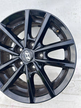 Load image into Gallery viewer, 1x Alufelge 15 Zoll 6.0&quot; 5x114.3 43ET KBA52164 Hyundai Rim Wheel