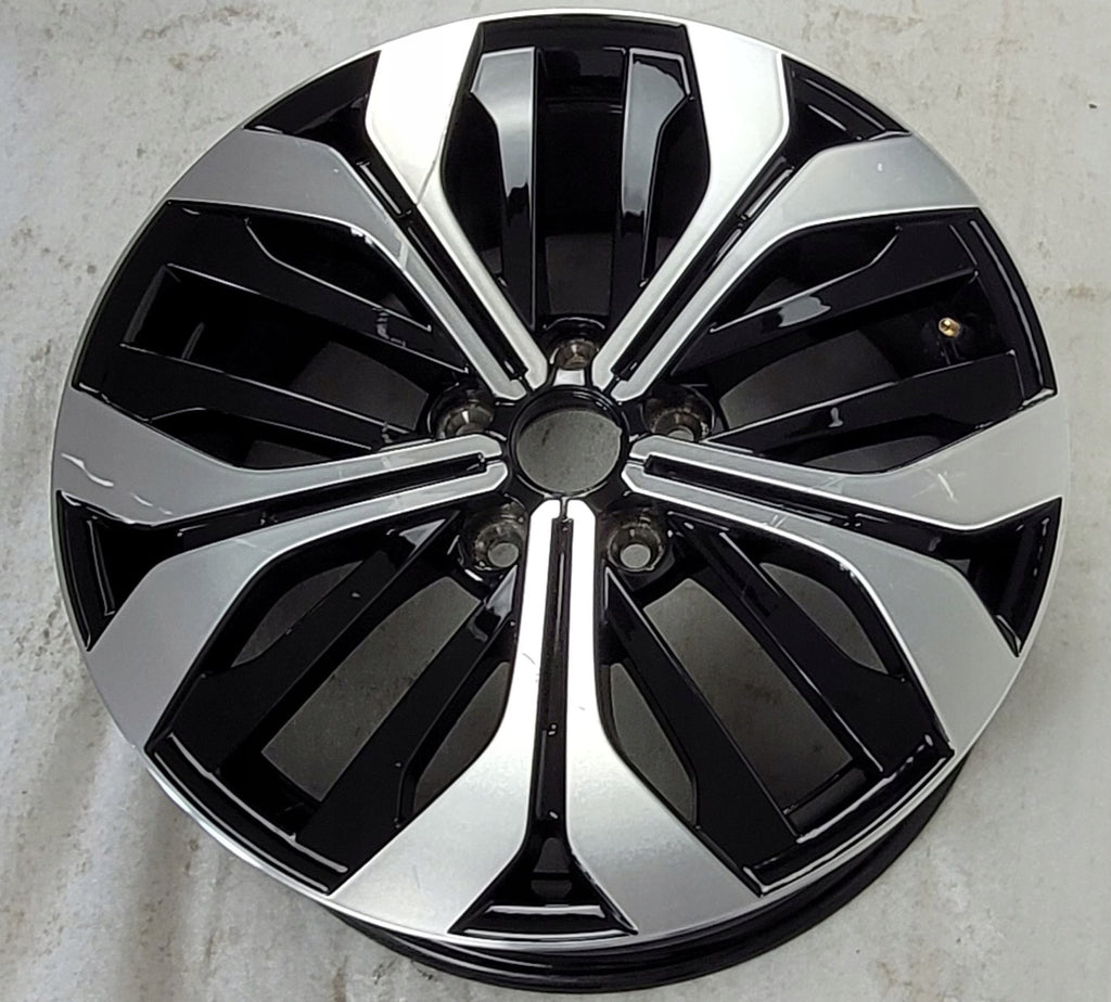 1x Alufelge 18 Zoll 7.5" 5x114.3 45ET 403007567R Renault Megane Talisman