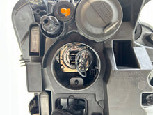 Laden Sie das Bild in den Galerie-Viewer, Frontscheinwerfer VW Amarok 2H1941015M Links Scheinwerfer Headlight SCH1303172930rw