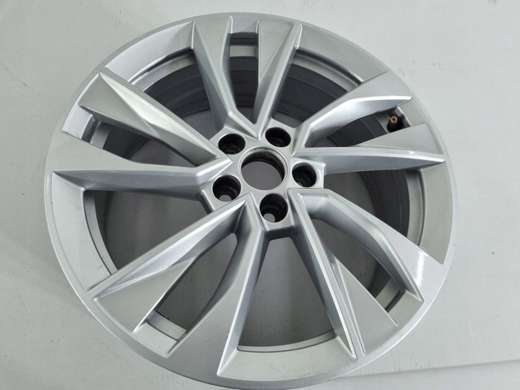 1x Alufelge 17 Zoll 6.5" 5x100 40ET Glanz Silber 657601025AK Skoda Scala Kamiq I FEL6471751590bh