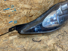 Load image into Gallery viewer, Frontscheinwerfer Ford Fiesta VII 8A61-13W029-AJ Rechts Scheinwerfer Headlight SCH9473840027uy