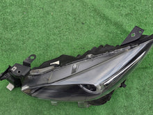 Laden Sie das Bild in den Galerie-Viewer, Frontscheinwerfer Mazda 3 BSP551040 Full LED Links Scheinwerfer Headlight SCH2122003615yl