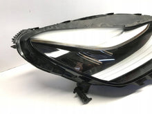 Laden Sie das Bild in den Galerie-Viewer, Frontscheinwerfer Tesla Model 3 107737650B Rechts Scheinwerfer Headlight