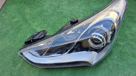 Frontscheinwerfer Hyundai Veloster 92101-2V160 Links Scheinwerfer Headlight