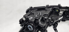 Laden Sie das Bild in den Galerie-Viewer, Frontscheinwerfer Toyota Corolla 81110-2T31-00 Rechts Scheinwerfer Headlight