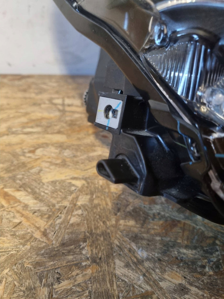 Frontscheinwerfer Mazda 2 HE12V36W LED Rechts Scheinwerfer Headlight SCH6221302492aa