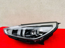 Laden Sie das Bild in den Galerie-Viewer, Frontscheinwerfer Hyundai I30 III 92101-G4020 Links Scheinwerfer Headlight