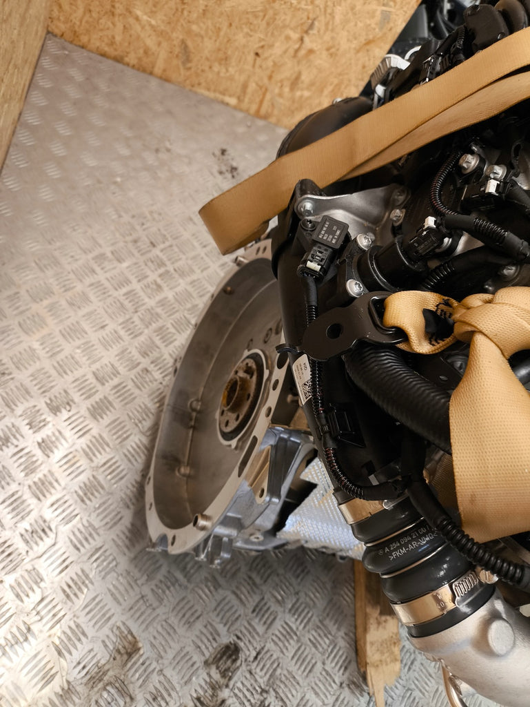 Motor Mercedes-Benz W206 254915 1.5 2024 Benzin Engine Komplett