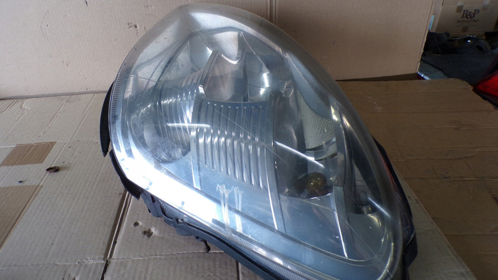 Frontscheinwerfer Iveco Daily III Links Scheinwerfer Headlight SCH7950407372kt