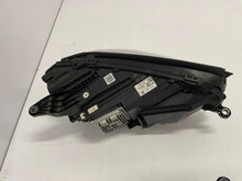 Laden Sie das Bild in den Galerie-Viewer, Frontscheinwerfer Mercedes-Benz Gle V167 A1679064104 Rechts oder Links