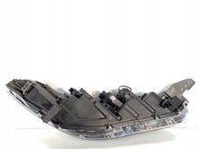 Laden Sie das Bild in den Galerie-Viewer, Frontscheinwerfer Toyota Corolla 297460303402 HASC016184 Links Headlight SCH7933378082os
