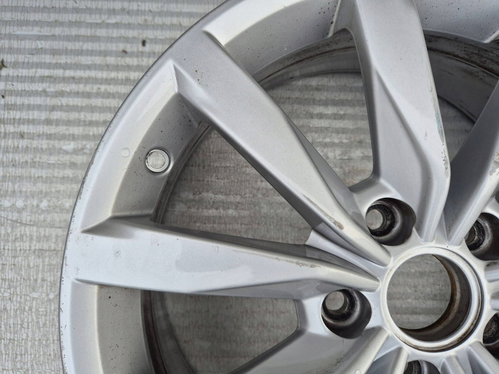 1x Alufelge 17 Zoll 6.0" 5x112 48ET Glanz Silber 5G0601025K VW Golf Vii FEL7130466235cy