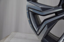 Laden Sie das Bild in den Galerie-Viewer, 1x Alufelge 17 Zoll 7.0" 4x100 37ET Glanz Graphit 403008911R Mg Rim Wheel FEL1093823396sd