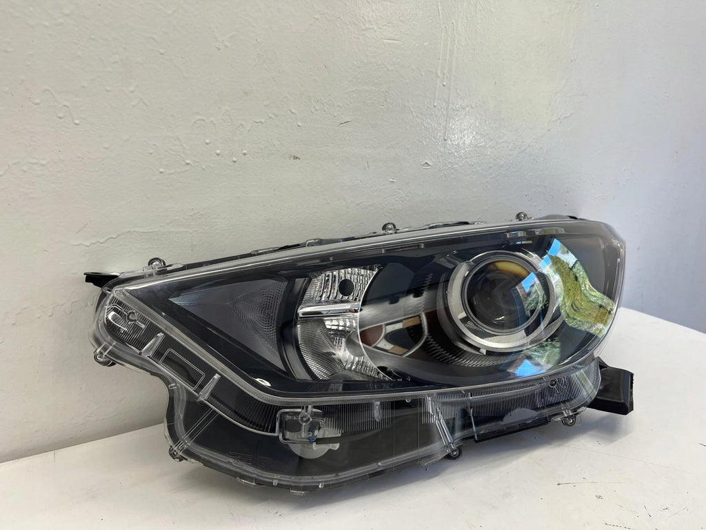 Frontscheinwerfer Toyota Yaris Links Scheinwerfer Headlight