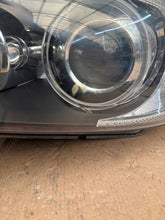 Laden Sie das Bild in den Galerie-Viewer, Frontscheinwerfer BMW E91 E90 6942737 6948180 Xenon Rechts oder Links