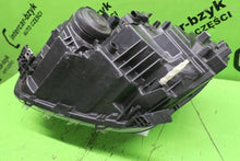 Laden Sie das Bild in den Galerie-Viewer, Frontscheinwerfer Dacia Duster 260106194R LED Rechts Scheinwerfer Headlight