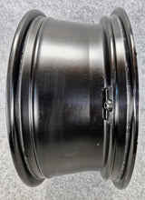 Laden Sie das Bild in den Galerie-Viewer, 1x Alufelge 17 Zoll 7.0" 5x112 45ET Glanz Schwarz 2GA601025AG VW T-Roc Rim Wheel FEL5096573022wh