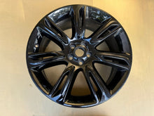 Laden Sie das Bild in den Galerie-Viewer, 1x Alufelge 18 Zoll 7.5&quot; 5x108 J8A2-1007-DA Land Rover Velar Rim Wheel