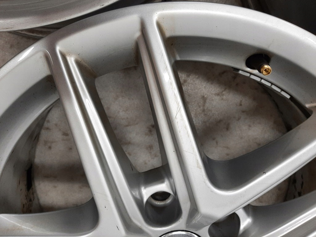 4x Alufelge 17 Zoll 6.5" 5x112 28ET Glanz Silber 8W9601025 Audi Allroad B9 FEL9017002003ro