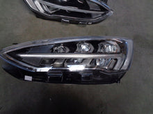 Laden Sie das Bild in den Galerie-Viewer, Frontscheinwerfer Ford Focus LED Ein Satz Scheinwerfer Headlight