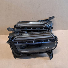 Laden Sie das Bild in den Galerie-Viewer, Frontscheinwerfer Jeep 52218721 52218717 LED Ein Stück (Rechts oder Links) SCH9064160427hx
