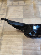 Laden Sie das Bild in den Galerie-Viewer, Frontscheinwerfer Kia Ceed 92101J7500 Links Scheinwerfer Headlight SCH2264907711ci