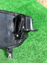 Laden Sie das Bild in den Galerie-Viewer, Frontscheinwerfer Seat Tarraco 5FJ941007J 90143460 LED Rechts oder Links