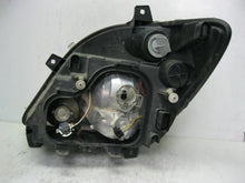 Laden Sie das Bild in den Galerie-Viewer, Frontscheinwerfer Mercedes-Benz Sprinter A9068200261 Rechts Headlight