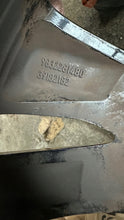 Load image into Gallery viewer, 1x Alufelge 17 Zoll 7.0" 4x108 33ET Glanz Silber 9832281480 Opel Corsa F FEL1802180684pg