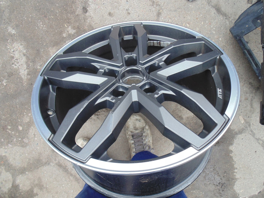 1x Alufelge 19 Zoll 9.0" 5x120 60ET TE90960M17 Porsche Rim Wheel