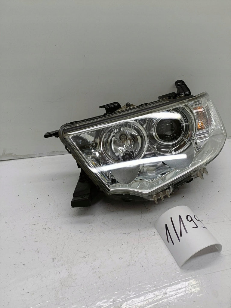 Frontscheinwerfer Mitsubishi Pajero I Sport II 8301A877 Links Headlight SCH1393163052vy