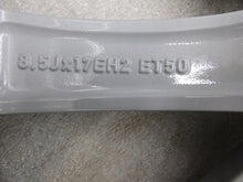 Laden Sie das Bild in den Galerie-Viewer, 1x Alufelge 17 Zoll 8.5" 5x112 50ET Glanz Silber 8J0601025 Audi Tt Rim Wheel FEL1681584009gv