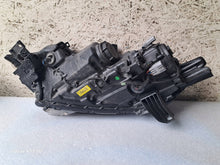 Laden Sie das Bild in den Galerie-Viewer, Frontscheinwerfer Mitsubishi Outlander III ECM921-22A20 Rechts Headlight