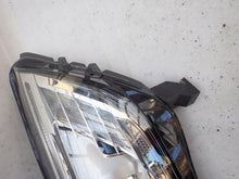 Laden Sie das Bild in den Galerie-Viewer, Frontscheinwerfer Renault Scenic 260606727R Ein Stück (Rechts oder Links) SCH2593775416qm