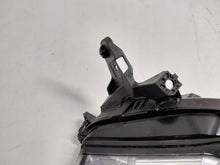 Laden Sie das Bild in den Galerie-Viewer, Frontscheinwerfer Mitsubishi Eclipse Cross I EDM92205010 LED Links Headlight SCH6821197473mi