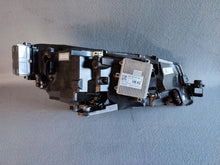 Laden Sie das Bild in den Galerie-Viewer, Frontscheinwerfer Skoda Superb III 3V1941015D LED Links Scheinwerfer Headlight