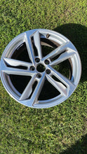 Load image into Gallery viewer, 1x Alufelge 17 Zoll 7.5" 5x100 46ET Glanz Silber 82A601025K Audi A1 Rim Wheel FEL1360631461eq