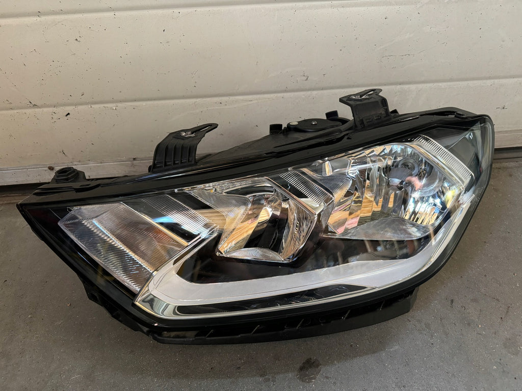 Frontscheinwerfer Audi A1 82A941003 Links Scheinwerfer Headlight