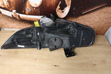 Laden Sie das Bild in den Galerie-Viewer, Frontscheinwerfer Kia Carens IV Xenon Rechts Scheinwerfer Headlight SCH9620295247vx