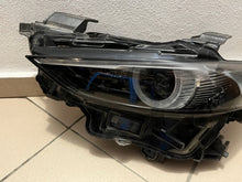 Load image into Gallery viewer, Frontscheinwerfer Mazda Bp BCJH-51040 Links Scheinwerfer Headlight SCH2547639860eb