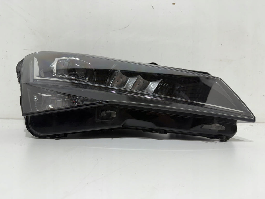 Frontscheinwerfer Skoda Superb III 3V1941016D Rechts Scheinwerfer Headlight SCH6960153557yl