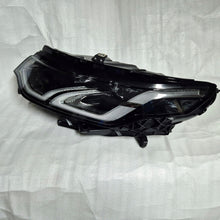 Laden Sie das Bild in den Galerie-Viewer, Frontscheinwerfer Land Rover I Sport Discovery L550 Links Scheinwerfer Headlight SCH8955180749od