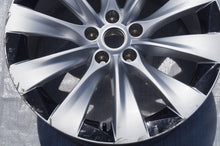 Laden Sie das Bild in den Galerie-Viewer, 1x Alufelge 20 Zoll 10.0" 5x120 35ET Silber 1027225-00-B Tesla Model X Rim Wheel FEL7312587332zp