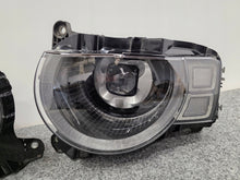 Laden Sie das Bild in den Galerie-Viewer, Frontscheinwerfer Land Rover I Defender L663 L8B2-13W029-EF Ein Satz Headlight SCH1764791904kr